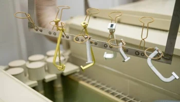 Компания "Решетнёв" увеличивает производство волноводов, что повысит отказоустойчивость российских спутников.