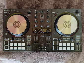 Traktor kontrol S2 MK 3 0